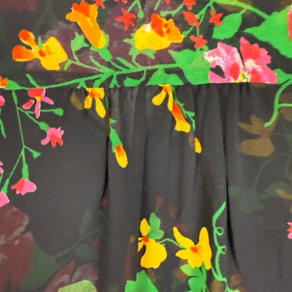 Cabi black floral sheer blouse size medium preowned - Picture 8 of 10